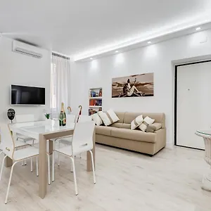 https://bdc-the-white-crown-apartment-in-testaccio.it-romehotels.com